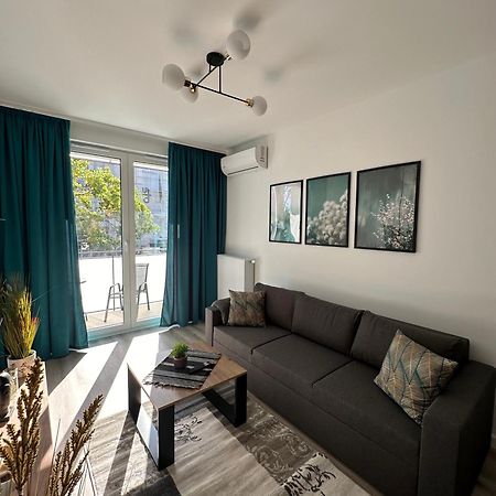 Skytravel 26 Apartament Pileckiego Nowy Dwor Mazowiecki Airport Modlin 24H Экстерьер фото