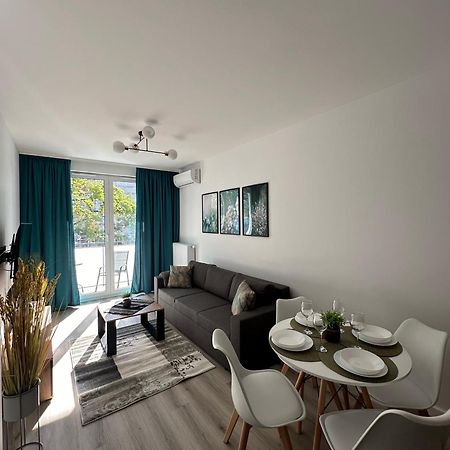 Skytravel 26 Apartament Pileckiego Nowy Dwor Mazowiecki Airport Modlin 24H Экстерьер фото