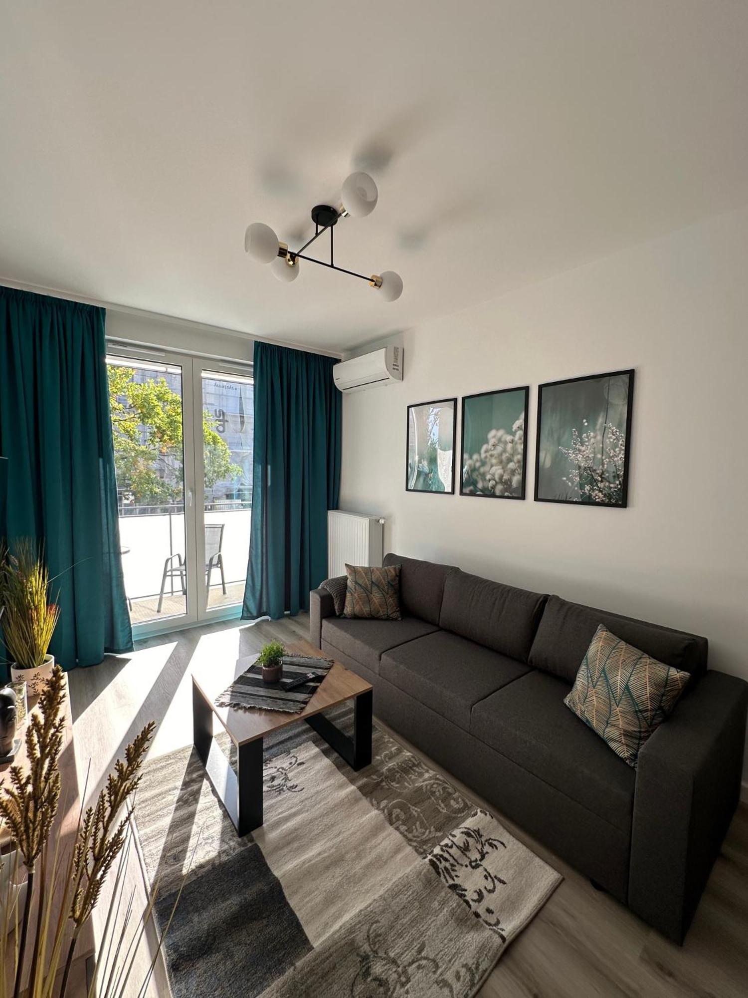 Skytravel 26 Apartament Pileckiego Nowy Dwor Mazowiecki Airport Modlin 24H Экстерьер фото