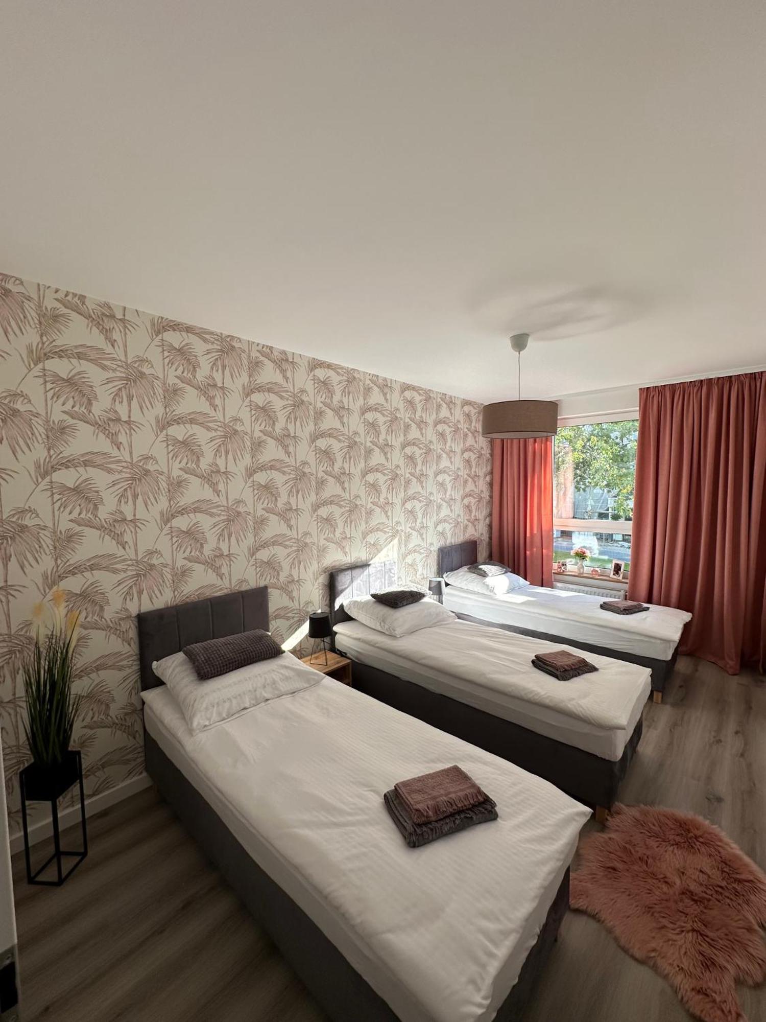 Skytravel 26 Apartament Pileckiego Nowy Dwor Mazowiecki Airport Modlin 24H Экстерьер фото