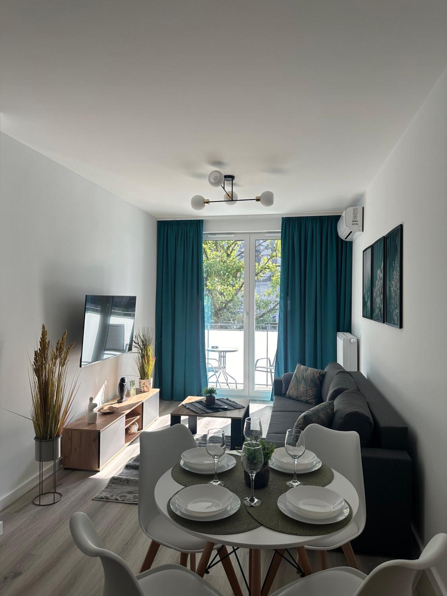 Skytravel 26 Apartament Pileckiego Nowy Dwor Mazowiecki Airport Modlin 24H Экстерьер фото
