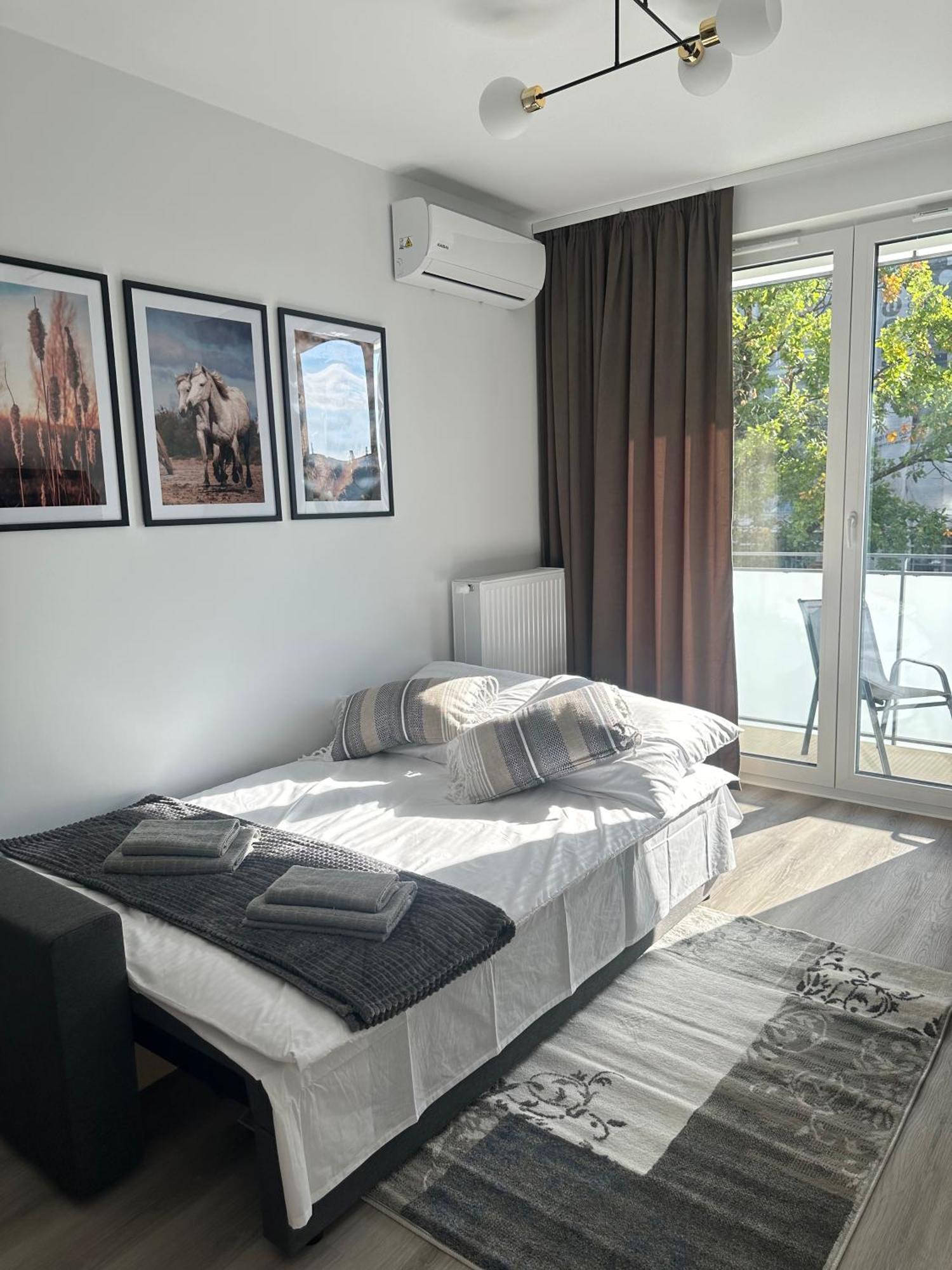 Skytravel 26 Apartament Pileckiego Nowy Dwor Mazowiecki Airport Modlin 24H Экстерьер фото